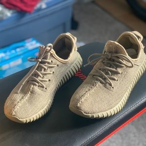 Yeezy boosts size 7-7.5